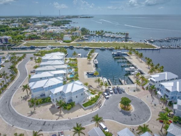 Luxury Oceanfront Vacation Rental in Marathon FL - 5-Bedroom Stunning Views